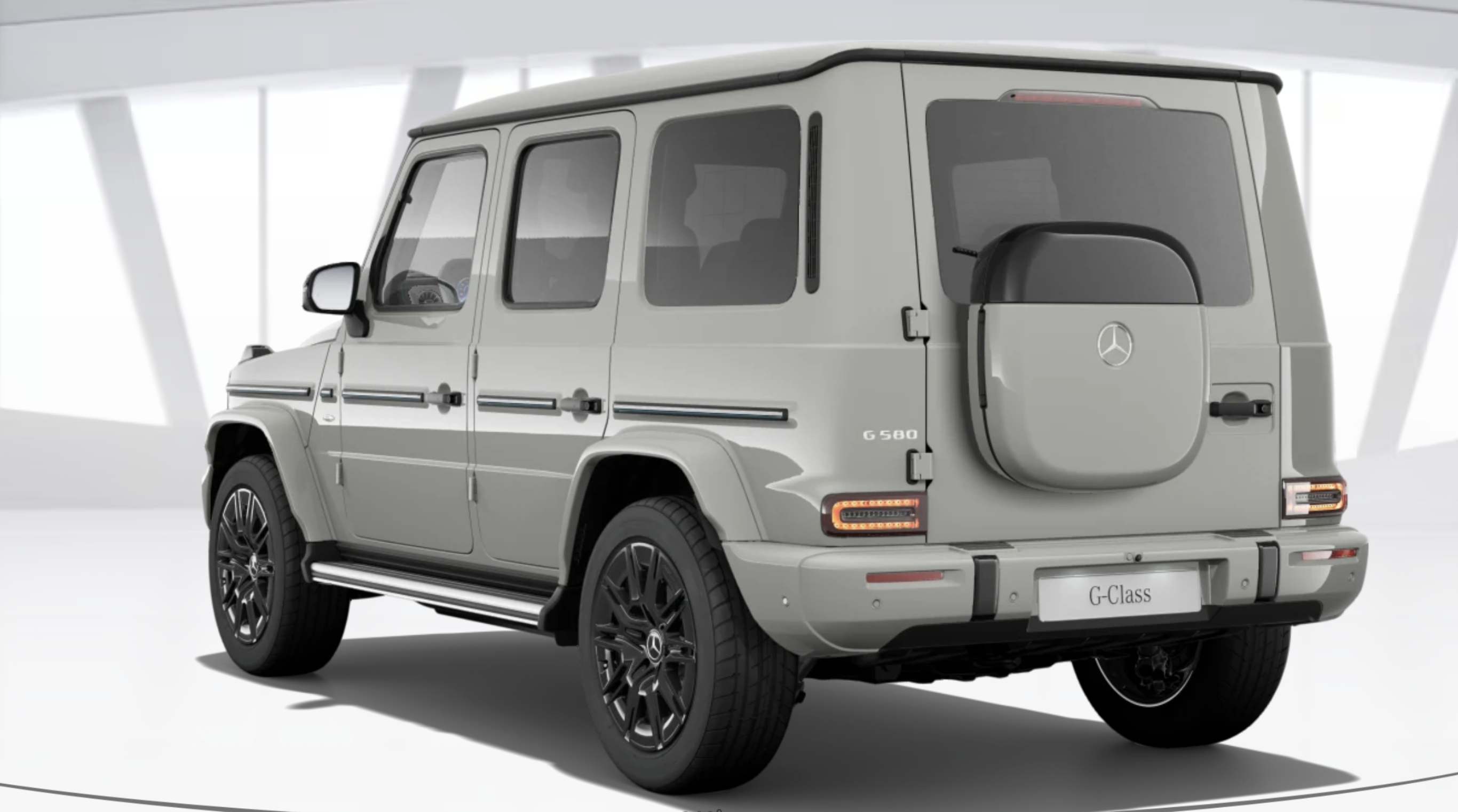 MERCEDES G 580 EQ | SKLADEM | PRVNÍ ELEKTICKÉ GÉČKO | ČESKÉ PŘEDVÁDĚCÍ AUTO | ŠEDÁ S ČERNOU KŮŽÍ | LIMITOVANÁ EDITION ONE | MAXIMÁLNÍ VÝBAVA | VIP SLEVA | NÁKUP ONLINE | AUTOiBUY.com